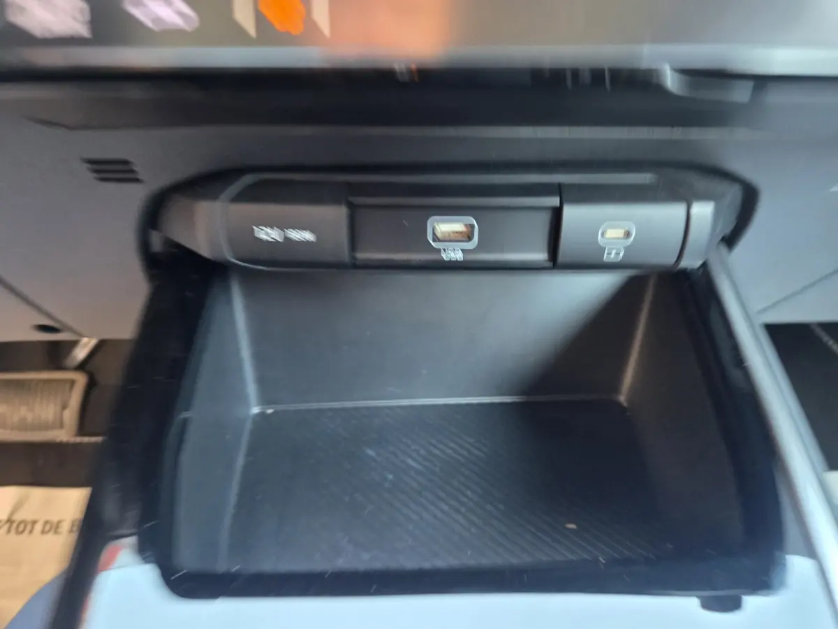 1.6 GDi PHEV DynamicLine Automaat/ Parkeersensoren en camera achter/ Apple Carplay-Android auto/ Rijklaarprijs!