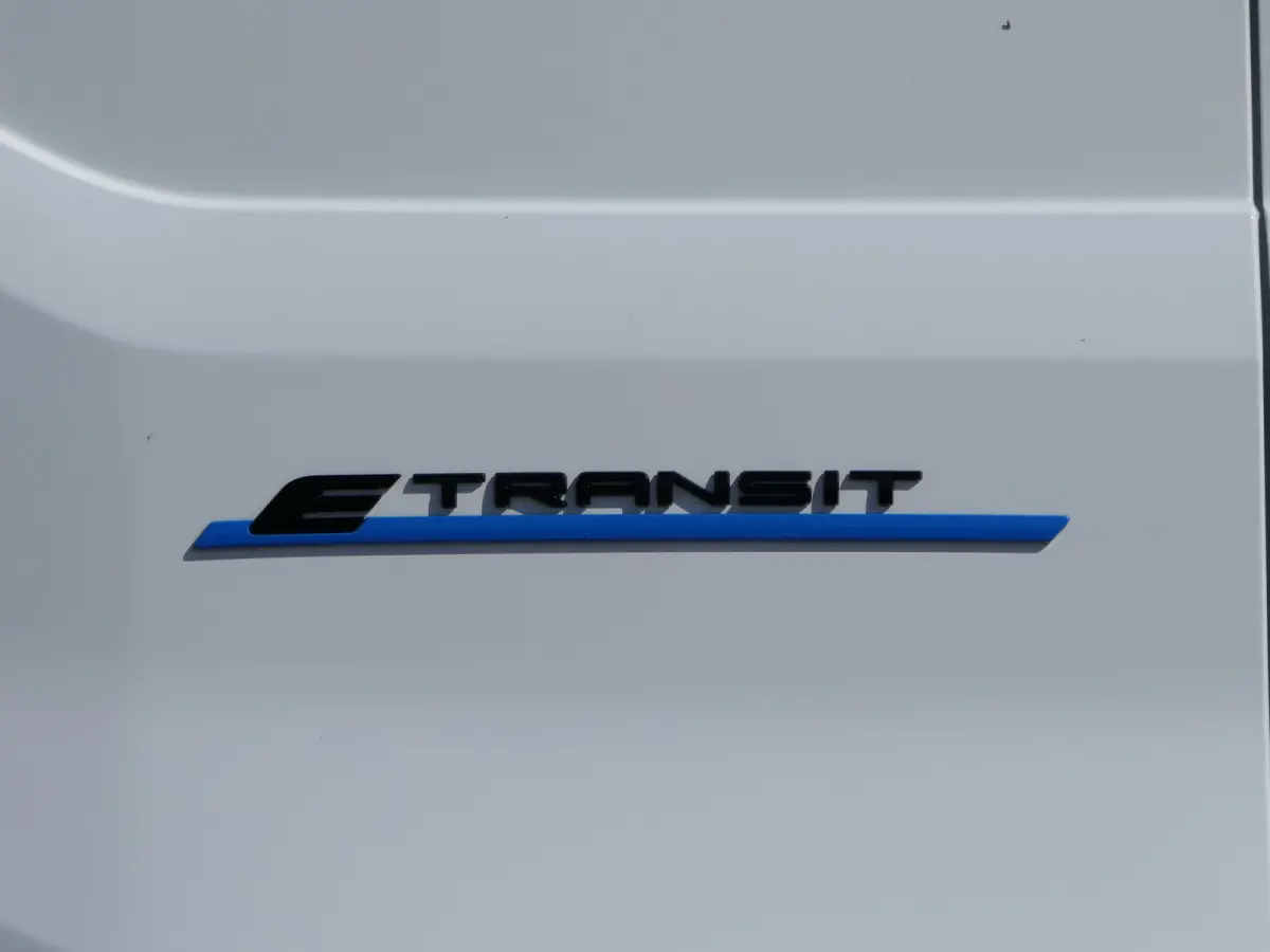 350 L3H2 Trend 68 kWh | Adaptive Cruise | BLIS | 360 Camera | CarPlay/Android Auto | Bijrijdersbank | Stoelverwarming | Voorruitverwarming |