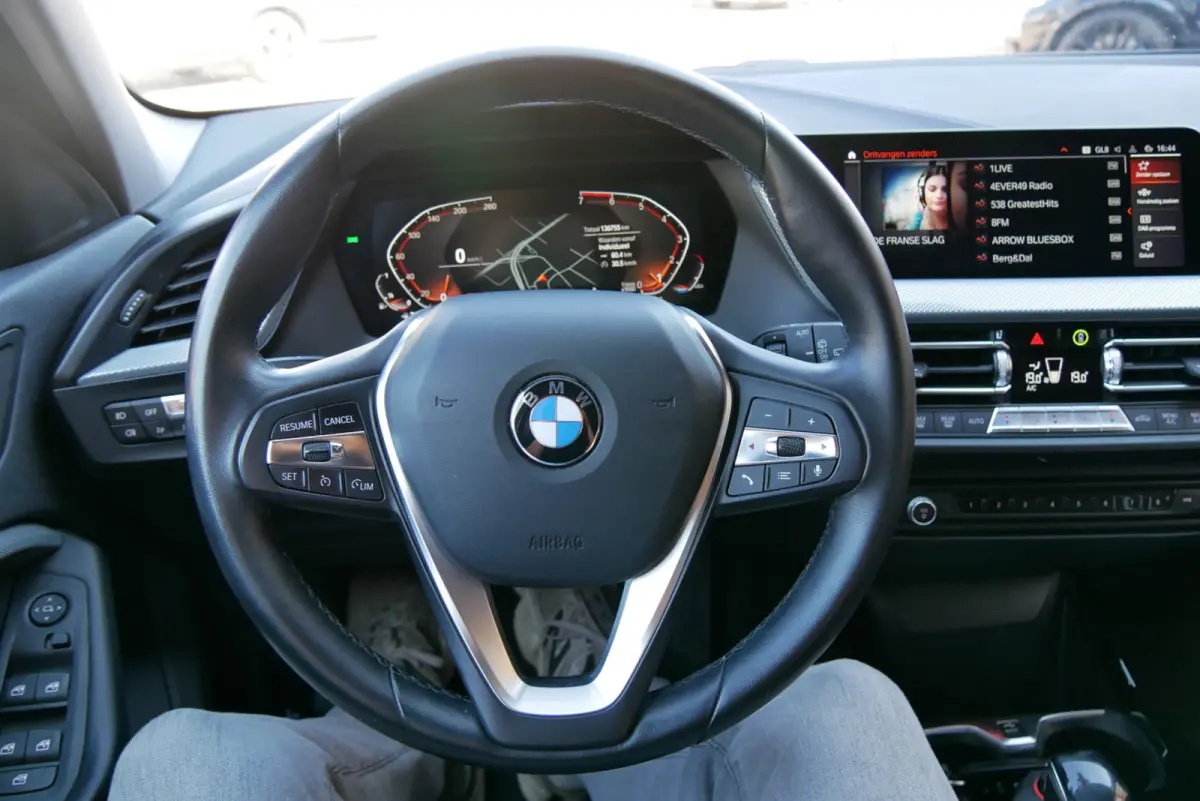 118i Executive. sport.navi.sportstoel.vitureel.org ned