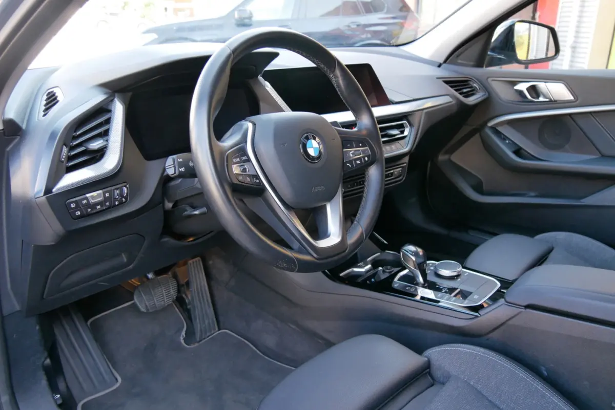 118i Executive. sport.navi.sportstoel.vitureel.org ned