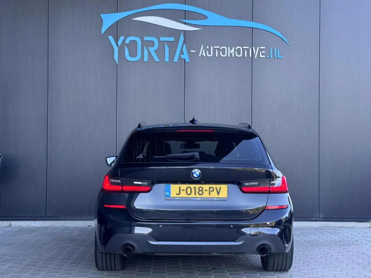 318i Touring High Executive M Sport NL AUTO|ELEK. HAAK|SHADOW