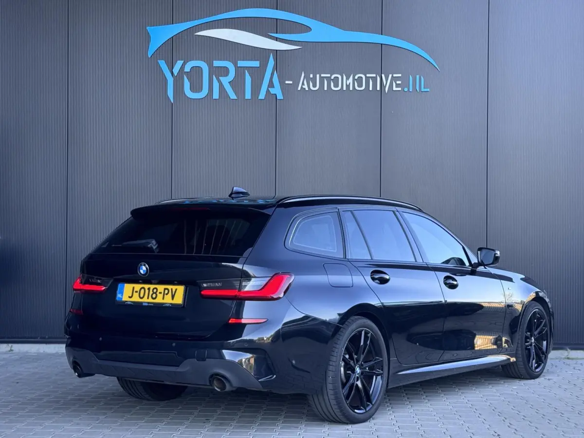 318i Touring High Executive M Sport NL AUTO|ELEK. HAAK|SHADOW