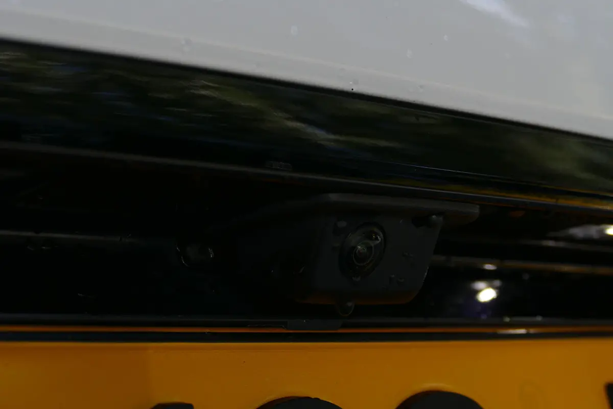 Allure / NAVI / ACHTERUITCAMERA / V+A PARKEERSENSOREN / FULL-LED / KEYLESS / 17'' LMV / STOELVERWARMING