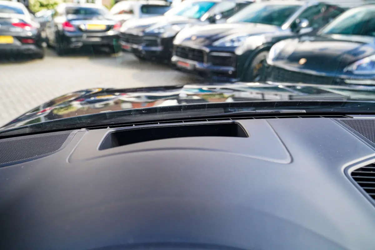 3.0 E-Hybrid | Massage | Stoelverkoeling | 360 Camera | Bose