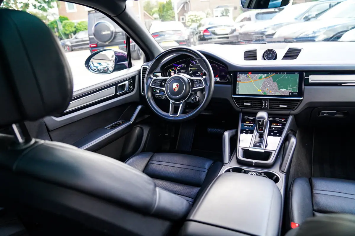 3.0 E-Hybrid | Massage | Stoelverkoeling | 360 Camera | Bose