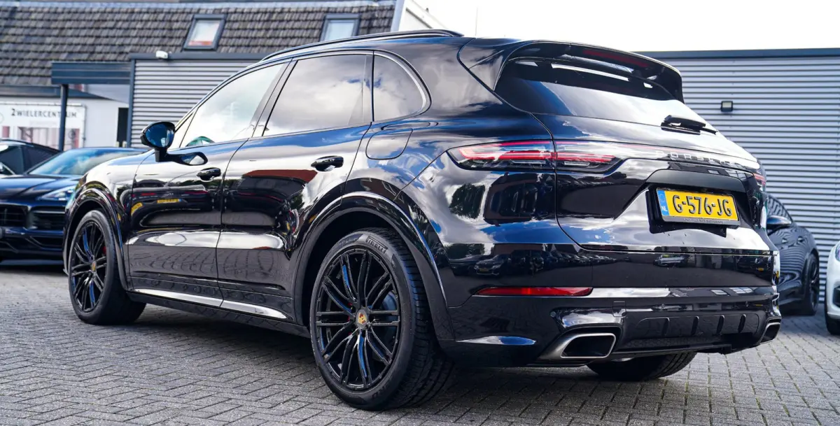 3.0 E-Hybrid | Massage | Stoelverkoeling | 360 Camera | Bose