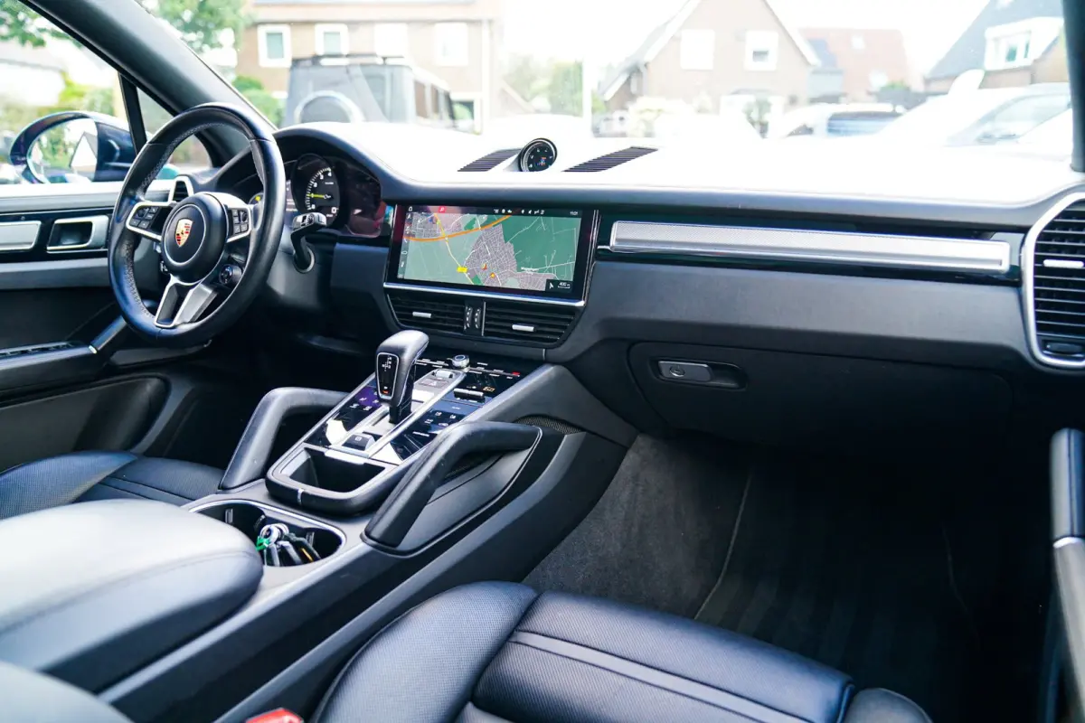 3.0 E-Hybrid | Massage | Stoelverkoeling | 360 Camera | Bose
