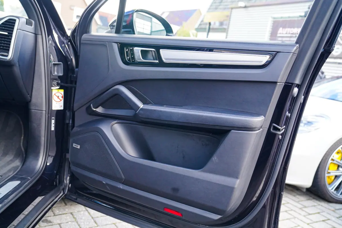 3.0 E-Hybrid | Massage | Stoelverkoeling | 360 Camera | Bose