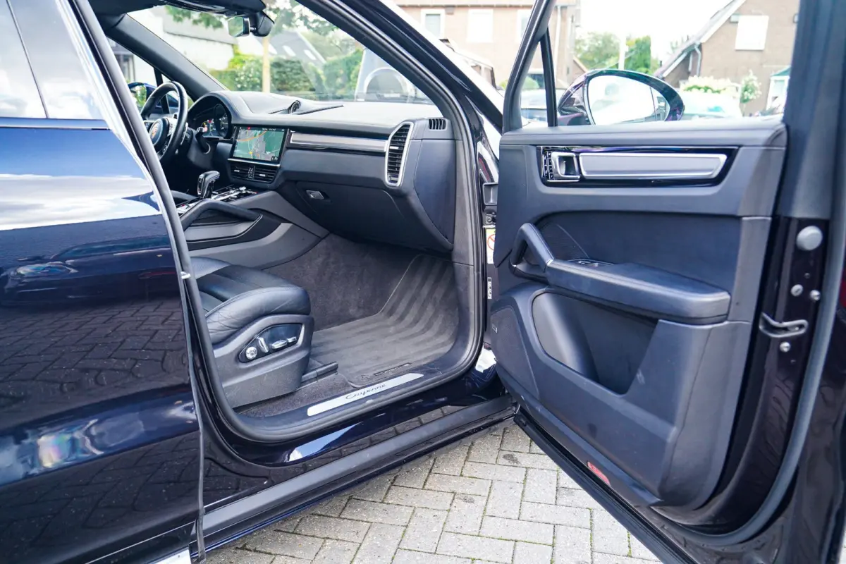 3.0 E-Hybrid | Massage | Stoelverkoeling | 360 Camera | Bose
