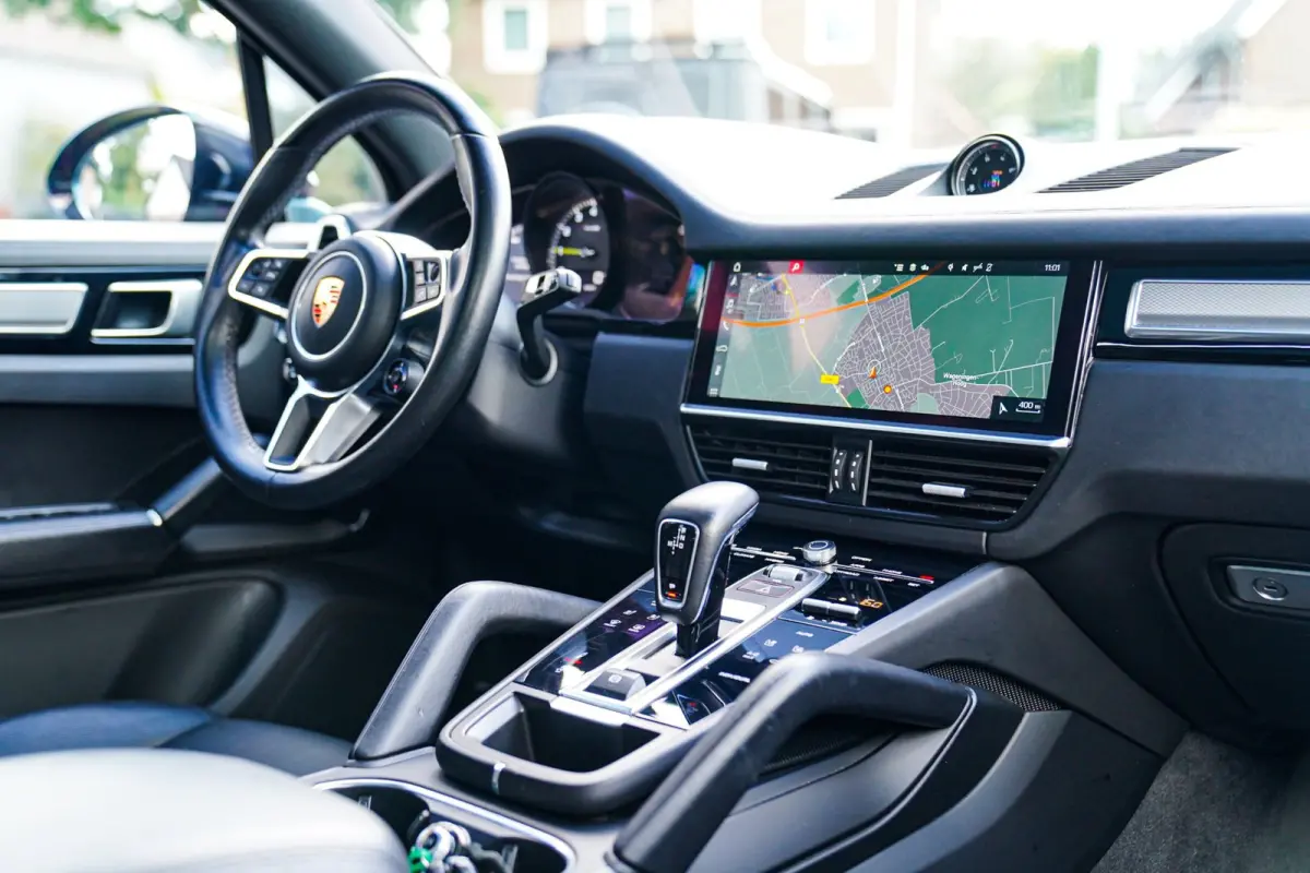 3.0 E-Hybrid | Massage | Stoelverkoeling | 360 Camera | Bose