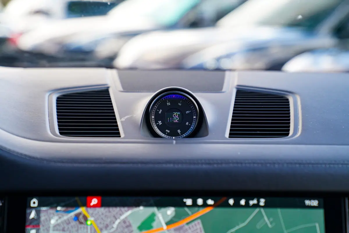 3.0 E-Hybrid | Massage | Stoelverkoeling | 360 Camera | Bose