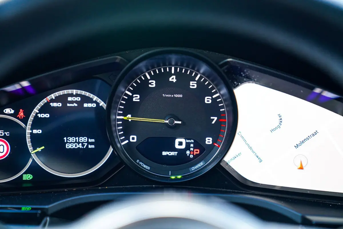 3.0 E-Hybrid | Massage | Stoelverkoeling | 360 Camera | Bose