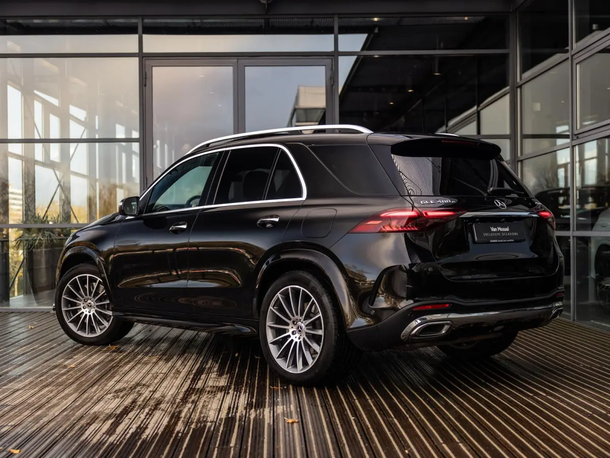 400 e 4MATIC AMG Line Premium | PANORAMA/SCHUIF-KANTELDAK | BURMESTER | SFEERVERLICHTING | STOELMEMORY | AIRMATIC LUCHTVERING | HEAD-UP | 21 INCH | ELEKTR.TREKHAAK | 1E EIGENAAR | NL GELEVER