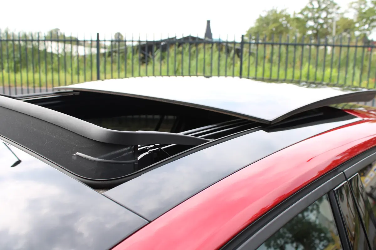 1.2 PureTech GT Pack Business | Automaat | Panorama/schuifdak | Alcantara | Trekhaak | Camera | Focal