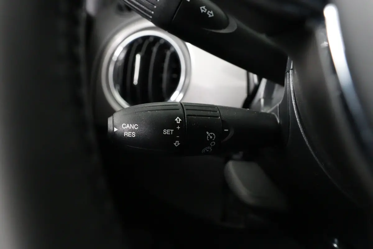 1.0 Hybrid | Navi By App | Airco | Cruise Control | DAB | Elektrische Ramen