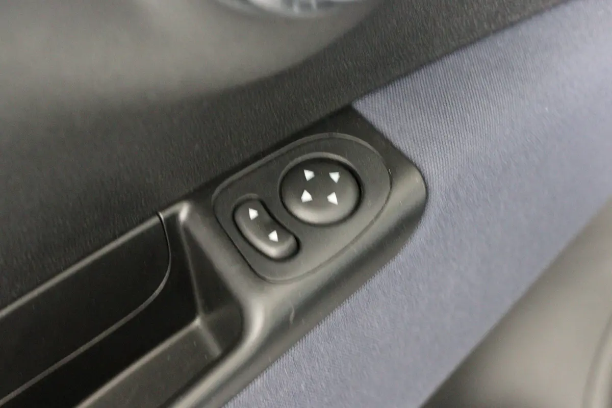 1.0 Hybrid | Navi By App | Airco | Cruise Control | DAB | Elektrische Ramen