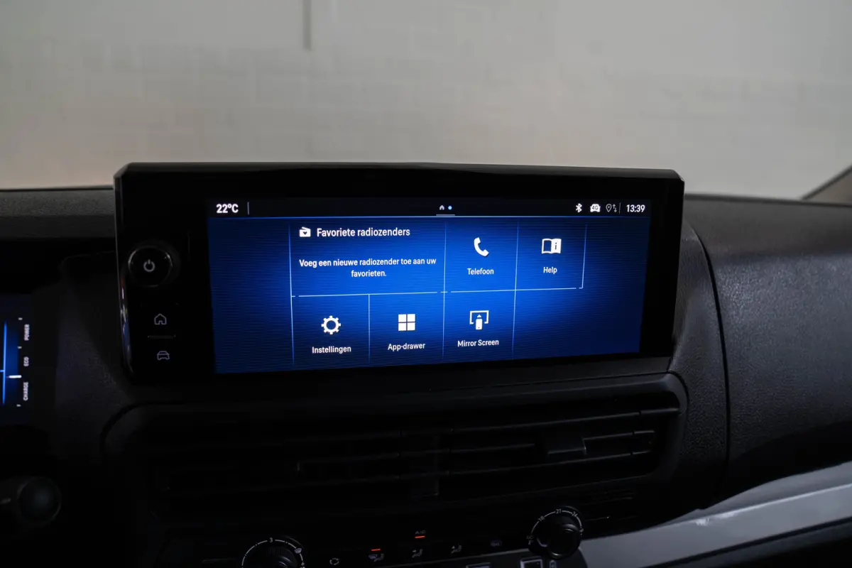 Electric L3 75 kWh | Tot 8 Jaar Garantie | Apple Carplay & Android Auto | Camera | Parkeersensoren | Cruise Controle | Comfrot Tussenschot |