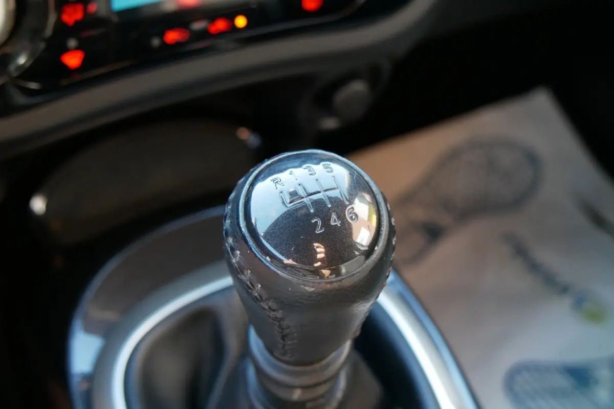 1.2 DIG-T S/S N-Connecta. camera. leder/alcantara. navi