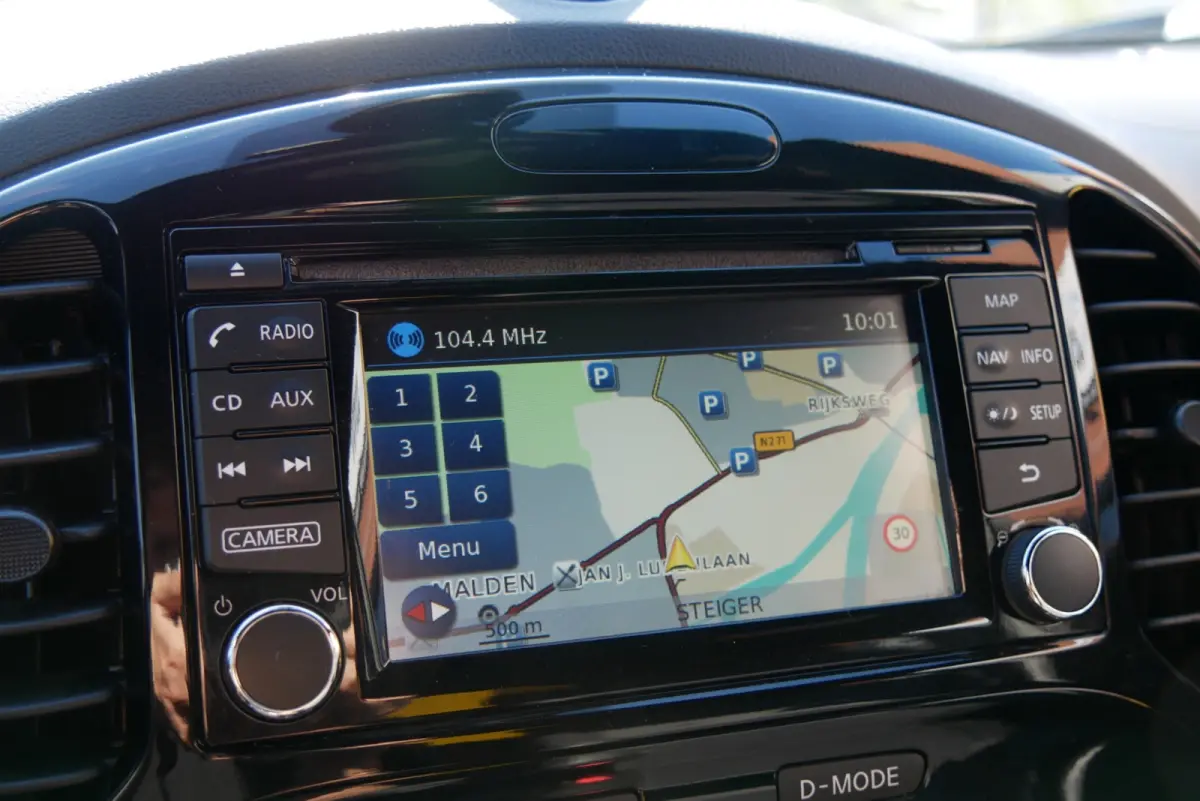 1.2 DIG-T S/S N-Connecta. camera. leder/alcantara. navi