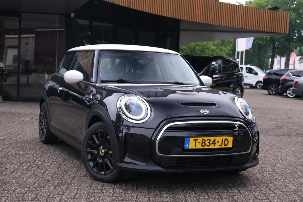 Camden Go Edition 33 kWh|Rijklaar!|SoH100%|Stoelverwarming|Carplay|LED|AndroidAuto|DigiDash