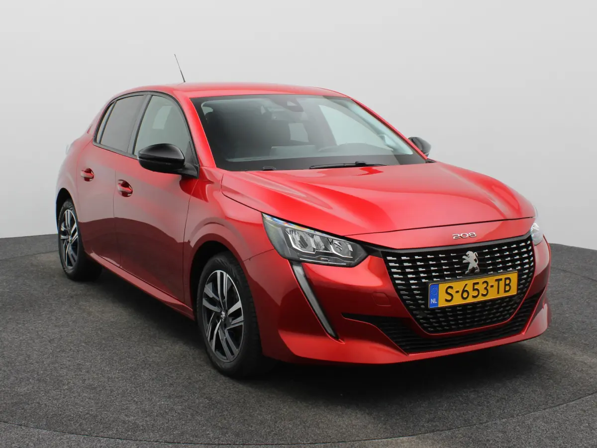1.2 PureTech Allure Parkeersensoren | Climate Control | Cruise Control | 16' Lichtmetalen Velgen | Apple Carplay/Android Auto