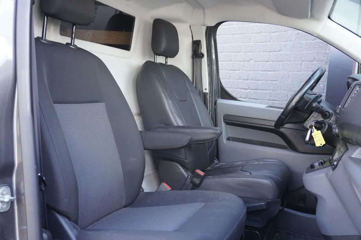 2.0 BlueHDI L2 145PK AUTOMAAT EURO 6 - Airco - PDC - Camera - €14.900,- Excl.