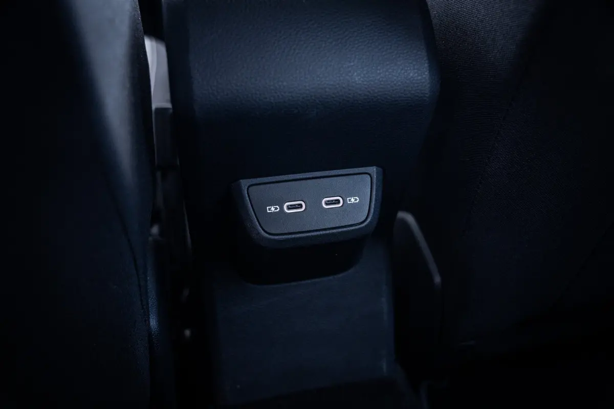 1.0 TSI Life | Airco | Apple Carplay/Android Auto|telefoonintegratie premium | Parkeersensor voor en achter