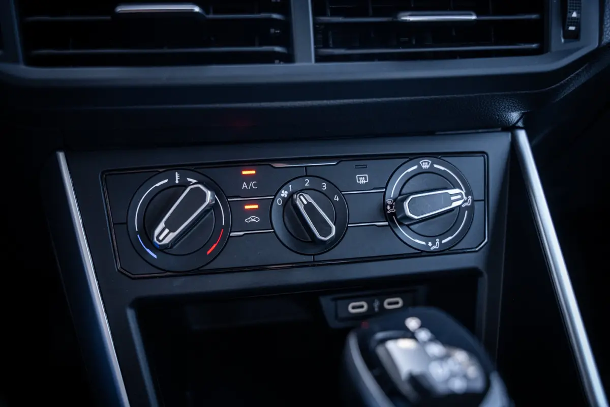 1.0 TSI Life | Airco | Apple Carplay/Android Auto|telefoonintegratie premium | Parkeersensor voor en achter