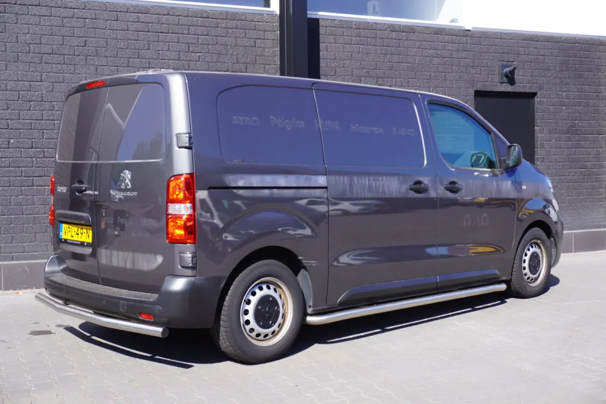 2.0 BlueHDI L2 145PK AUTOMAAT EURO 6 - Airco - PDC - Camera - €16.900,- Excl.