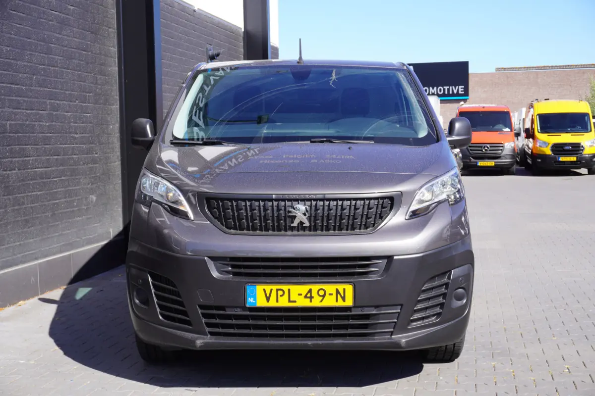 2.0 BlueHDI L2 145PK AUTOMAAT EURO 6 - Airco - PDC - Camera - €16.900,- Excl.