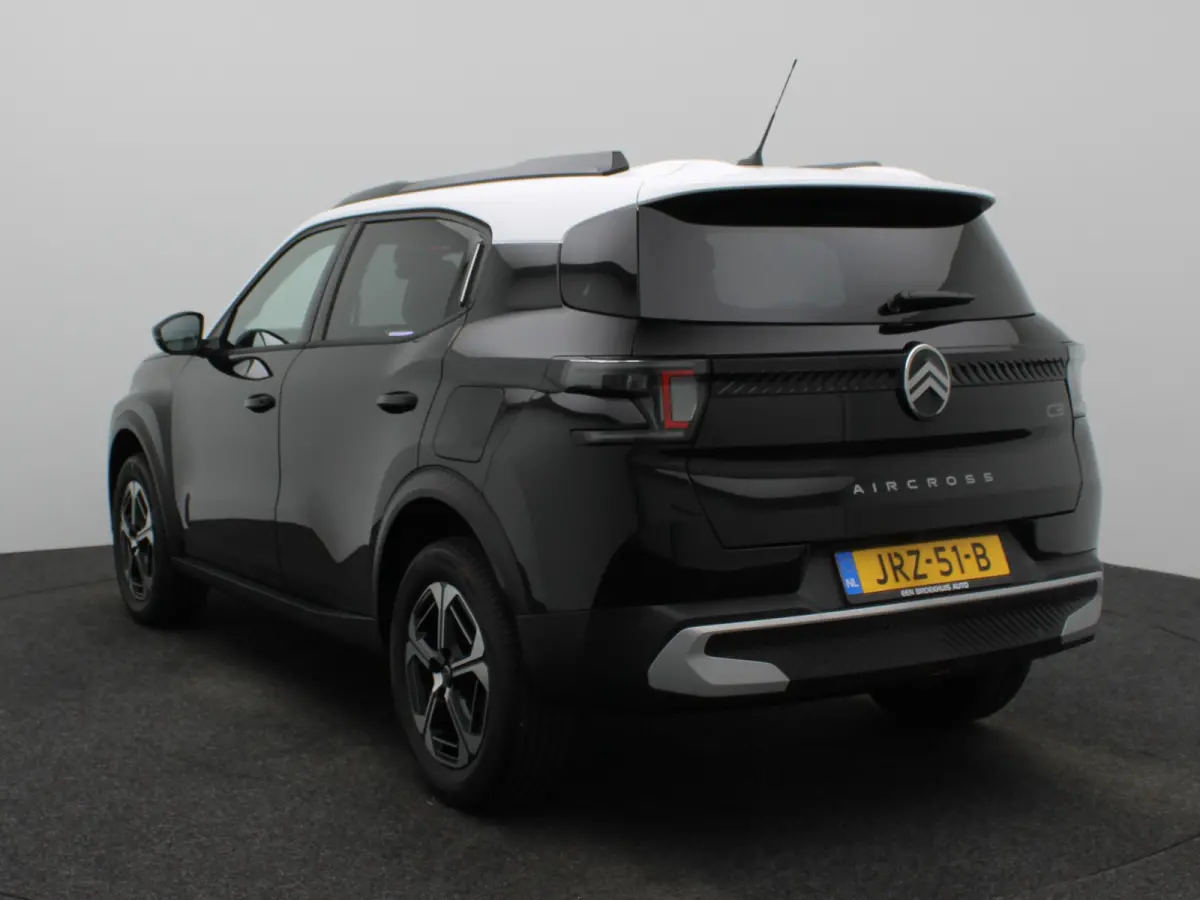 1.2 Hybrid 145pk Max | 8 Jaar Fabrieksgarantie | Camera | Parkeersensoren Voor en Achter | Apple Carplay/Android Auto | Cruise Control | Dodehoek Detectie | 17" Lichtmetalen Velgen