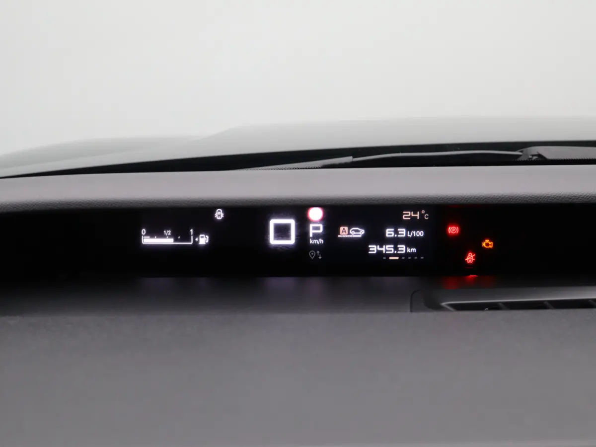 1.2 Hybrid 145pk Max | 8 Jaar Fabrieksgarantie | Camera | Parkeersensoren Voor en Achter | Apple Carplay/Android Auto | Cruise Control | Dodehoek Detectie | 17" Lichtmetalen Velgen