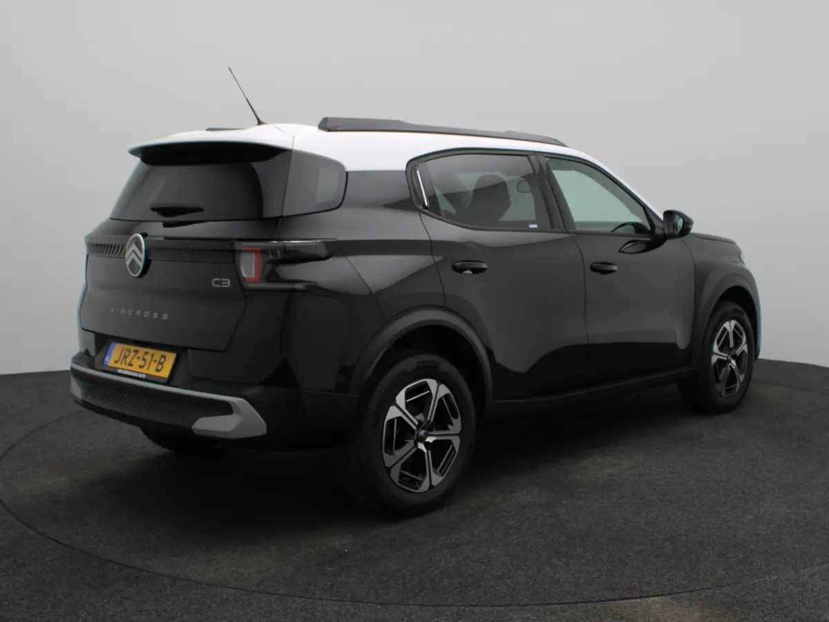 1.2 Hybrid 145pk Max | 8 Jaar Fabrieksgarantie | Camera | Parkeersensoren Voor en Achter | Apple Carplay/Android Auto | Cruise Control | Dodehoek Detectie | 17" Lichtmetalen Velgen