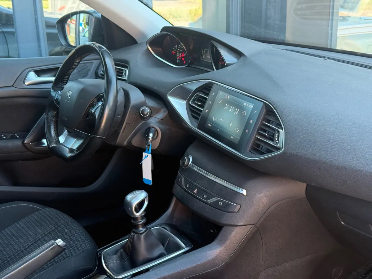 1.2 PureTech Executive | Cruise | Airco | PDC