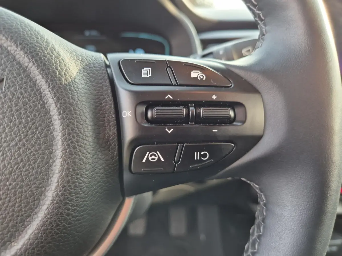 1.0 T-GDi MHEV DynamicPlusLine | Cruise Control | Climate Control | Stoelverwarming | Stuurverwarming | Navigatie | Camera | Privacy Glass |