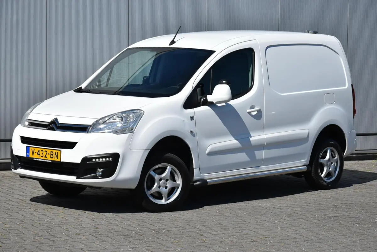 bestel 1.6 BlueHDI 100 Club S&S
