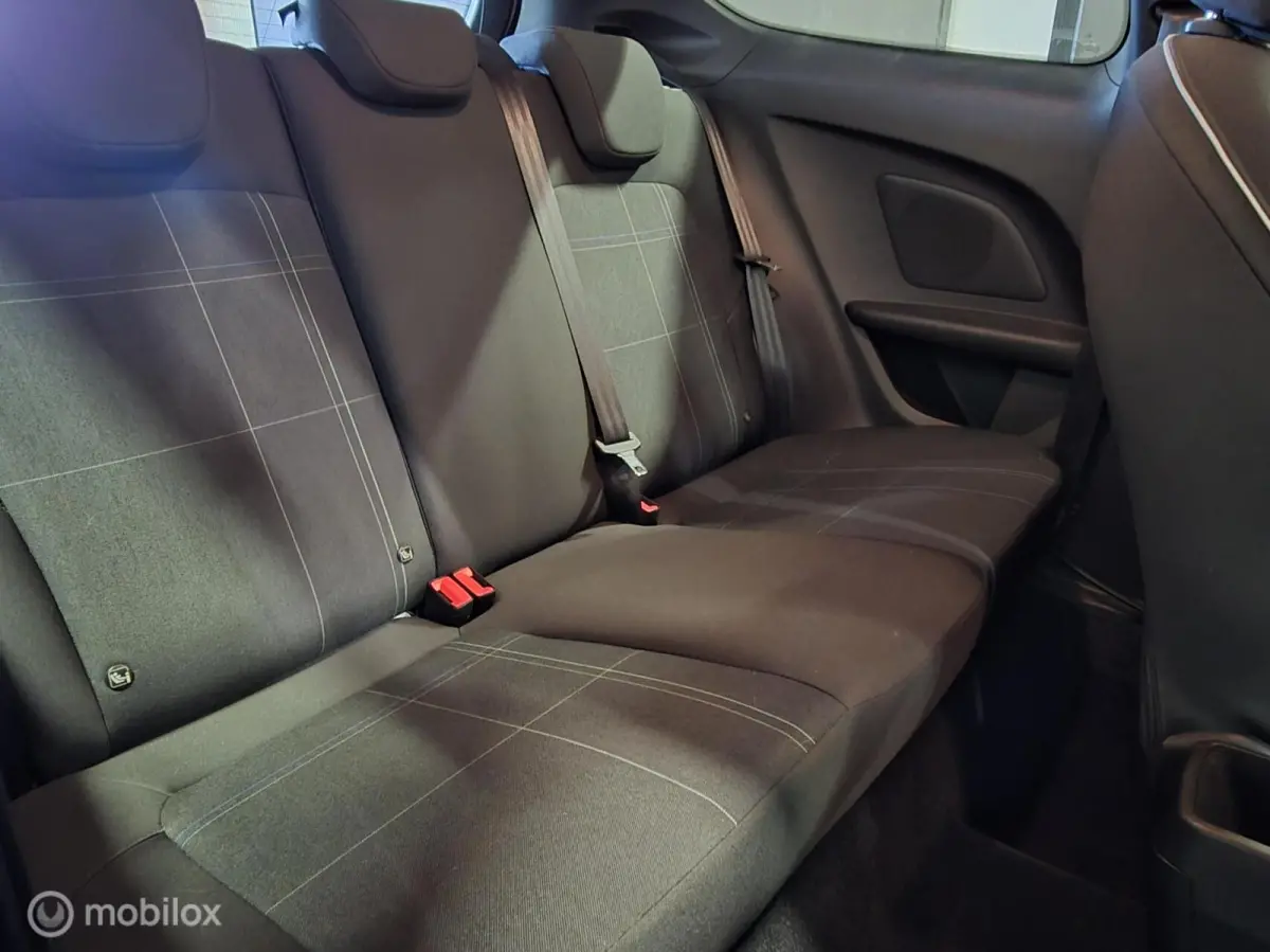 1.1 Trend Carplay, goed onderhouden!
