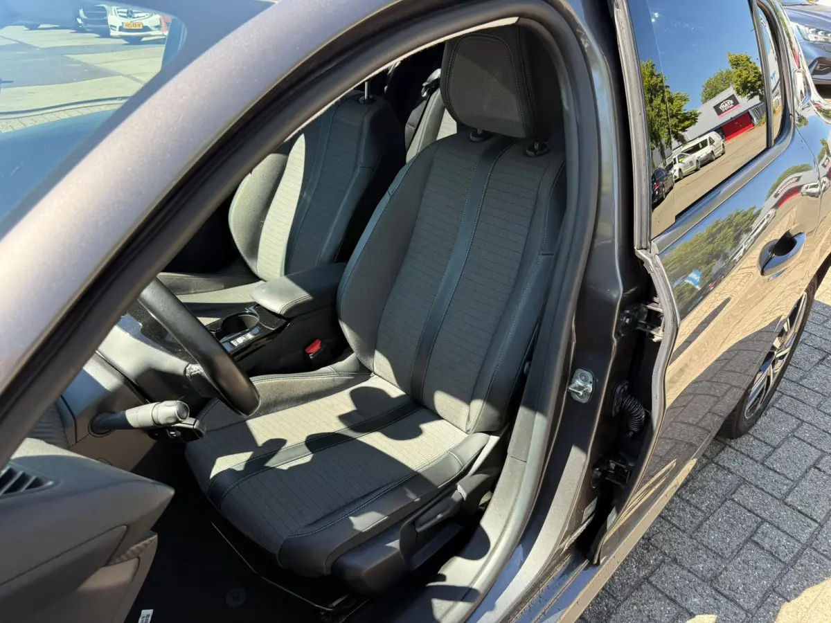 1.2 PureTech Allure, Navi, Camera, Airco, Dealer auto, 1ste eigenaar, Keyless
