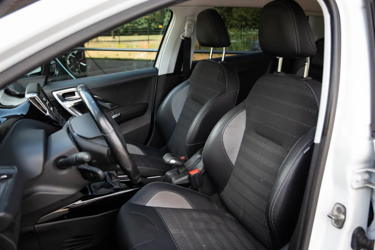 1.6 BlueHDi Allure , Cruise control, Isofix
