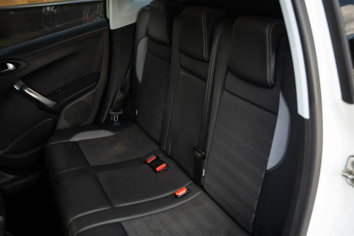 1.6 BlueHDi Allure , Cruise control, Isofix