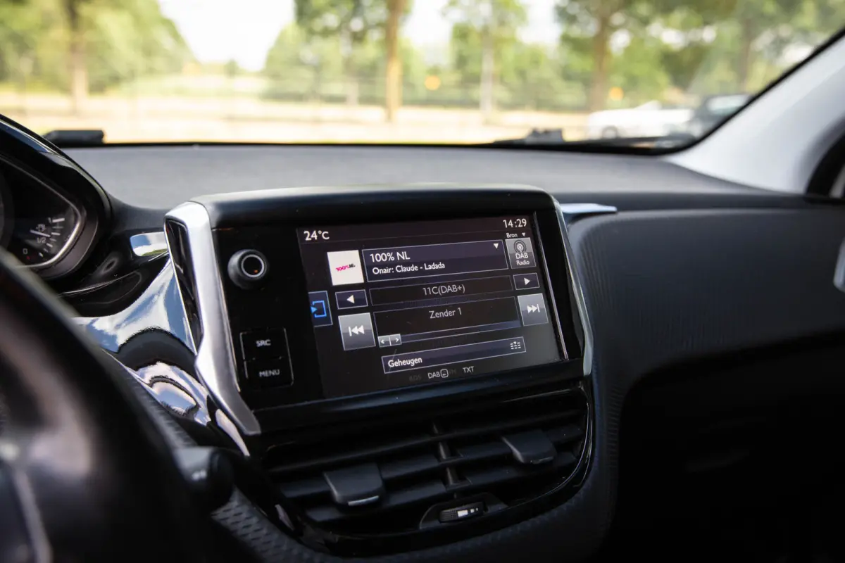 1.6 BlueHDi Allure , Cruise control, Isofix