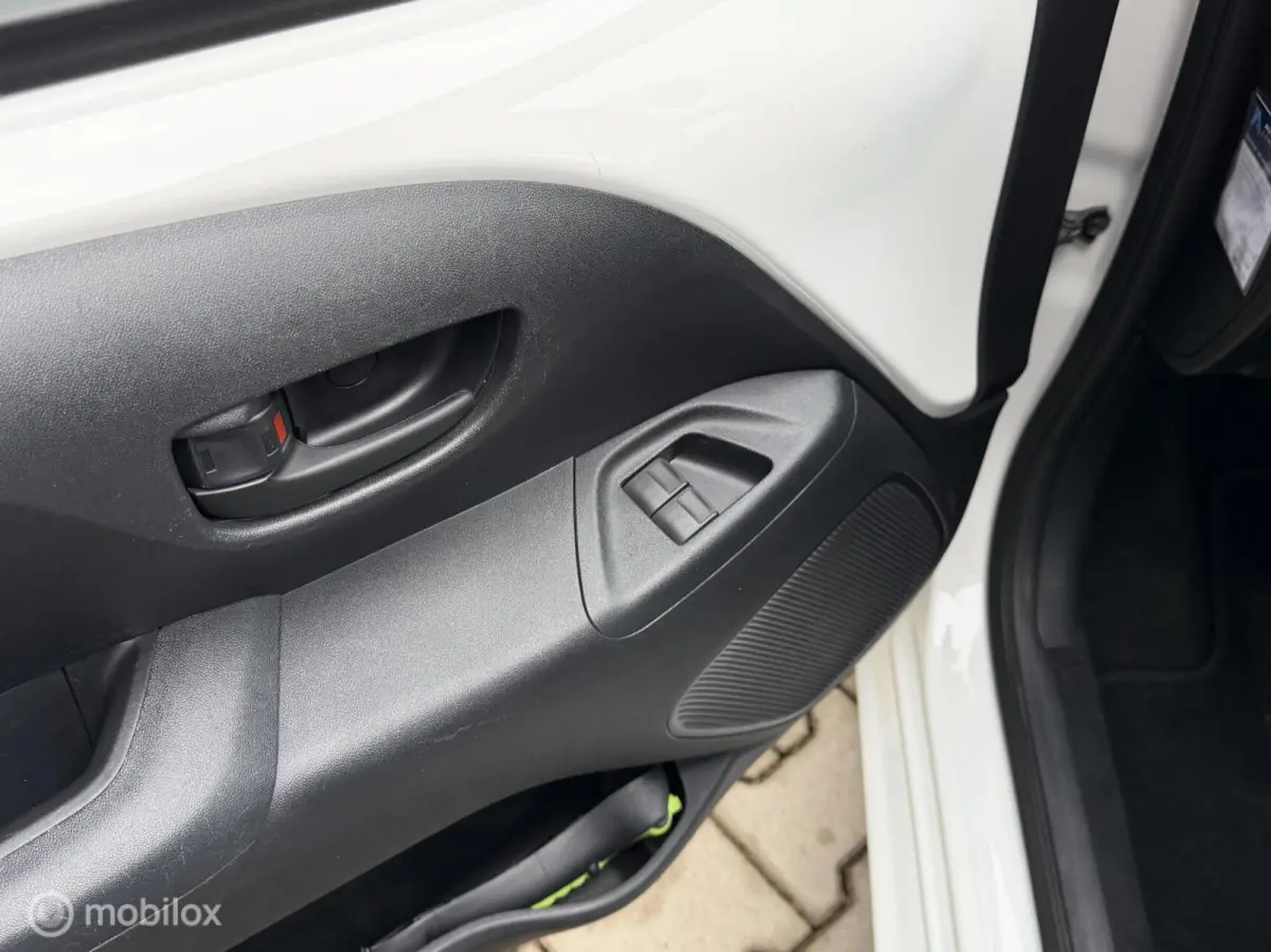 1.0 e-VTi Active | AIRCO | 5 DEUREN |