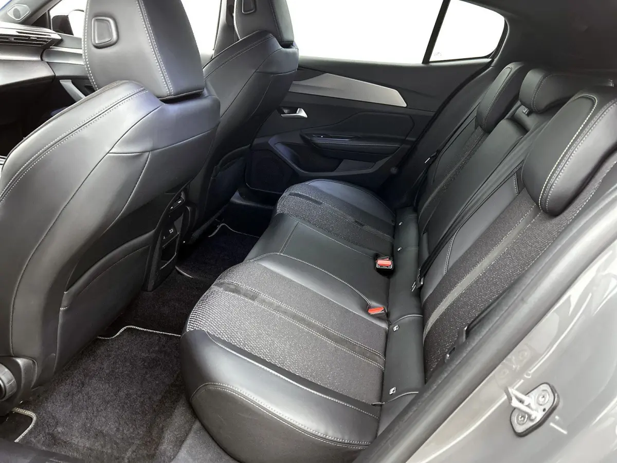 1.6 225pk HYbrid GT Automaat | Accu 99% | Navigatie | Achteruitrijcamera | Matrix LED koplampen | Handsfree Achterklep | Adaptieve Cruise Control | Keyless | Parkeersensoren v+a | Sfeerverli