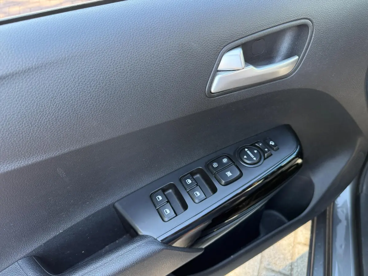 1.0 DPi DynamicPlusLine | Achteruitrijcamera | Apple Carplay/Android Auto | Cruise Control | Climate Control |