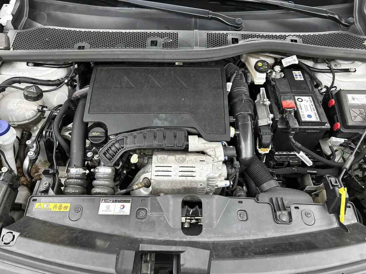 1.2 Puretech 96kW S&S Allure | APPLE CARPLAY | ANDROID AUTO | ACHTERUITRIJCAMERA | PARKEERSENSOREN | STOELVERWARMING | DAB RADIO | NAVIGATIE | CRUISE CONTROL | RIJSTROOKHULP | LICHTMETALEN V