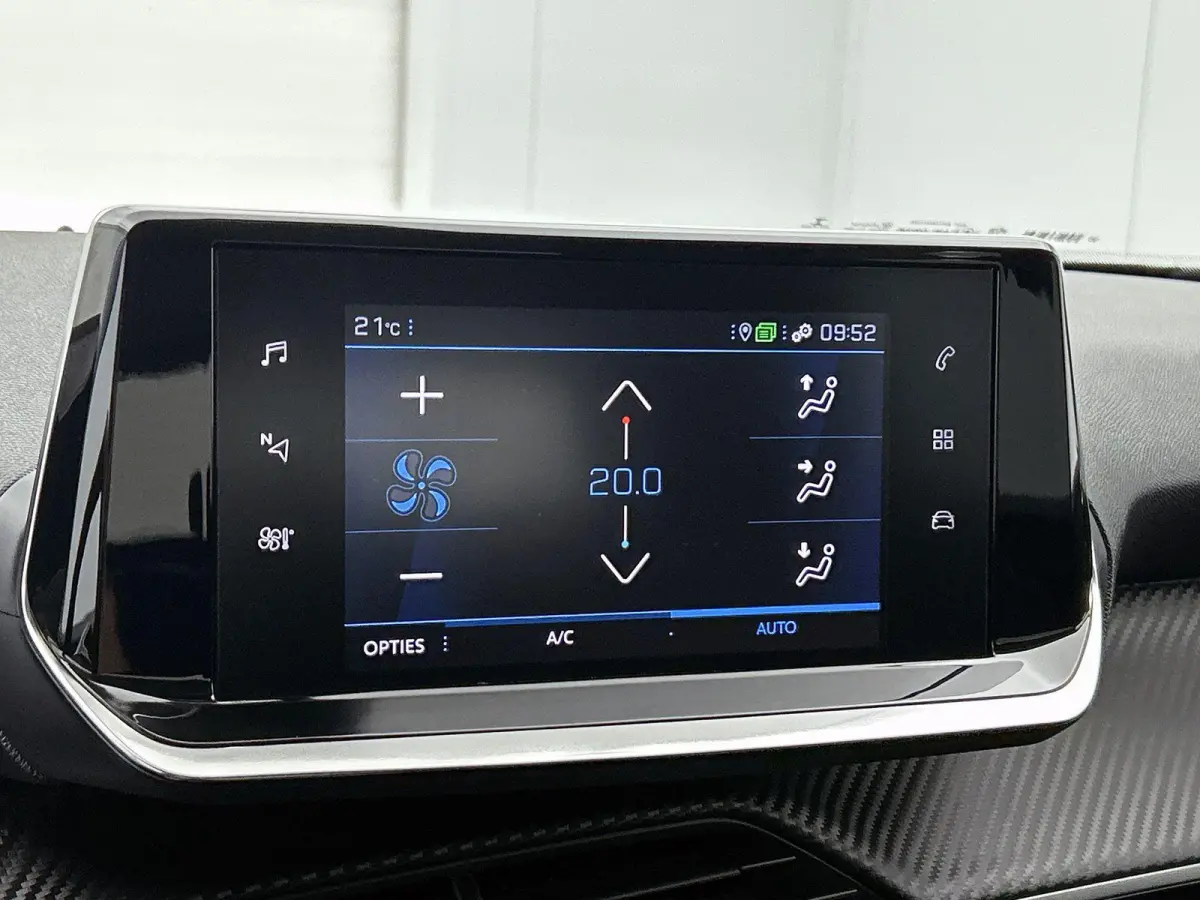 1.2 Puretech 96kW S&S Allure | APPLE CARPLAY | ANDROID AUTO | ACHTERUITRIJCAMERA | PARKEERSENSOREN | STOELVERWARMING | DAB RADIO | NAVIGATIE | CRUISE CONTROL | RIJSTROOKHULP | LICHTMETALEN V