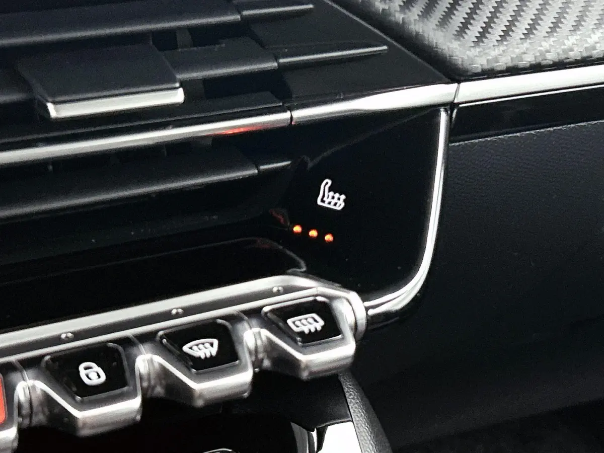 1.2 Puretech 96kW S&S Allure | APPLE CARPLAY | ANDROID AUTO | ACHTERUITRIJCAMERA | PARKEERSENSOREN | STOELVERWARMING | DAB RADIO | NAVIGATIE | CRUISE CONTROL | RIJSTROOKHULP | LICHTMETALEN V