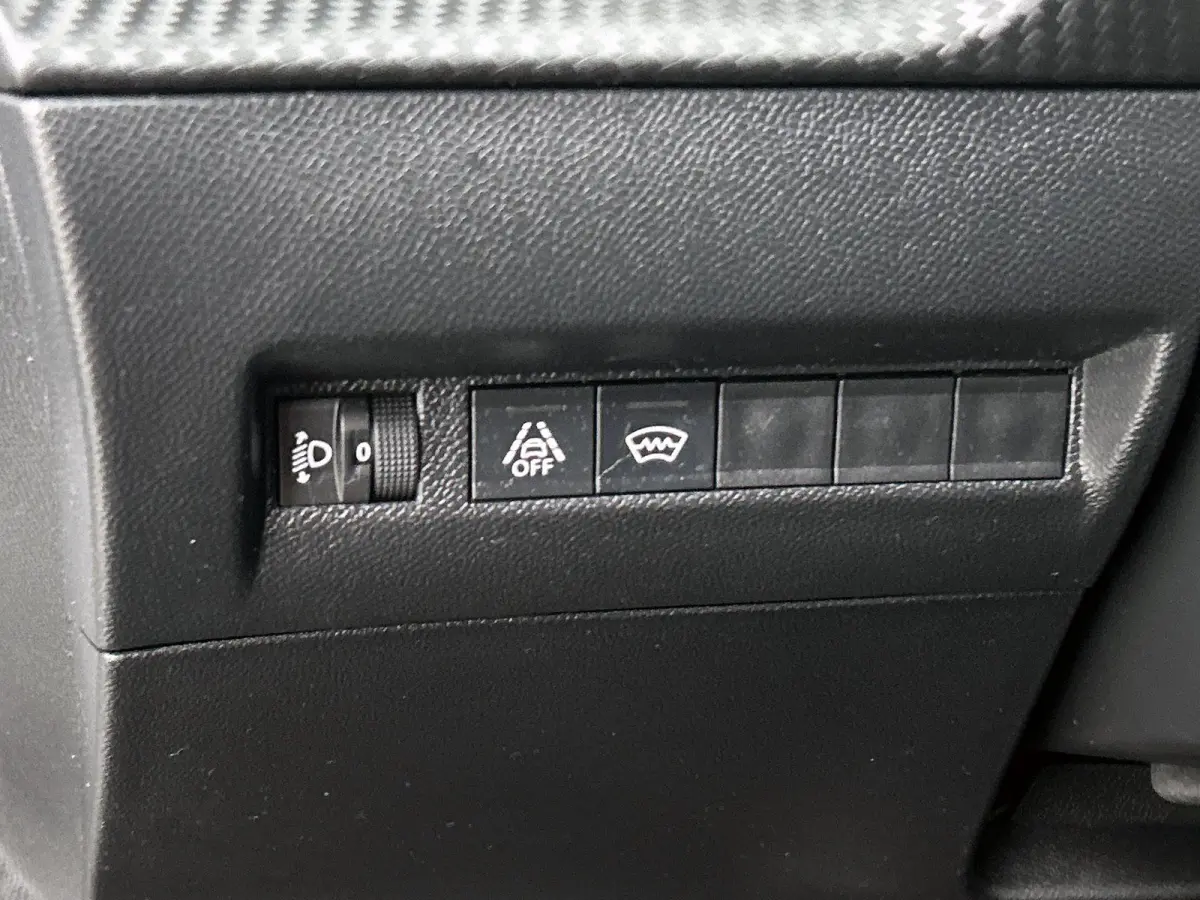 1.2 Puretech 96kW S&S Allure | APPLE CARPLAY | ANDROID AUTO | ACHTERUITRIJCAMERA | PARKEERSENSOREN | STOELVERWARMING | DAB RADIO | NAVIGATIE | CRUISE CONTROL | RIJSTROOKHULP | LICHTMETALEN V