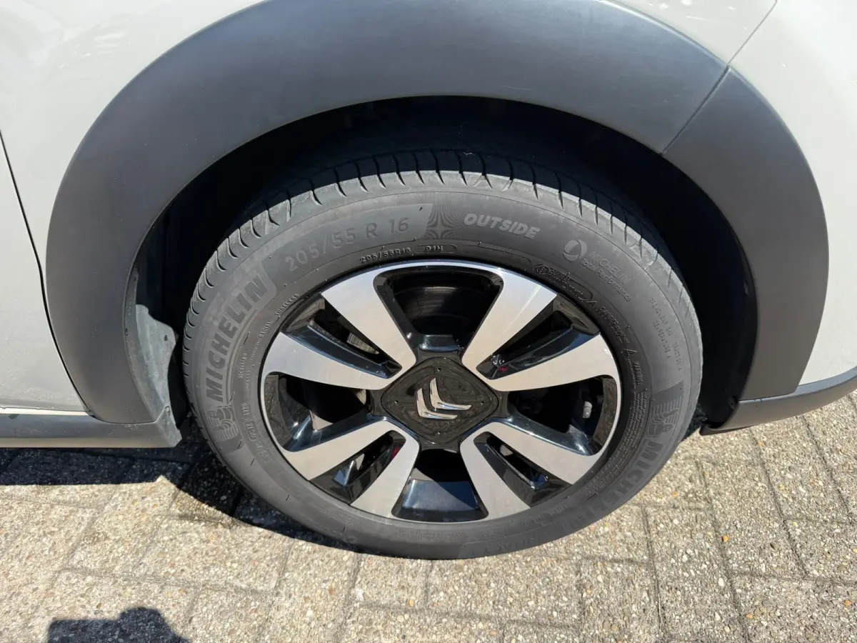 1.2 PureTech Feel, Facelift, Navi, Dealer auto, 1ste eigenaar, INC BTW