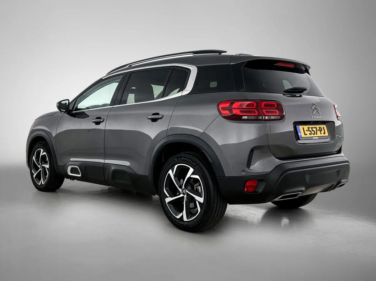 1.2 130pk Feel Automaat | Elektrische Bestuurdersstoel | Navigatie | Climate Control | Adaptieve Cruise Control | Camera | LED | 18"LMV | Stoelverwarming | Dodehoekdetectie | Keyless Entry/S